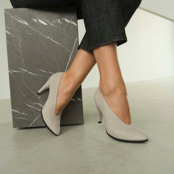 Ecco Women's Cream Heels - Picture 2 of 11